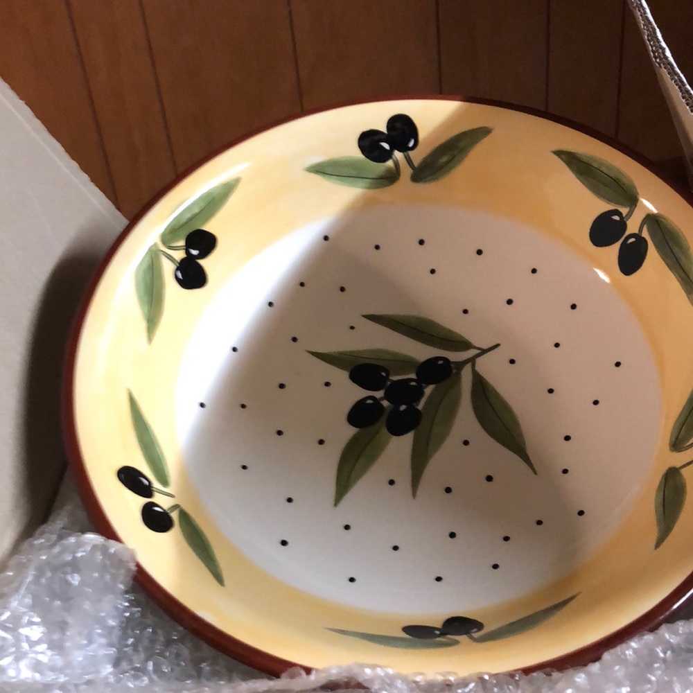 Serving bowl